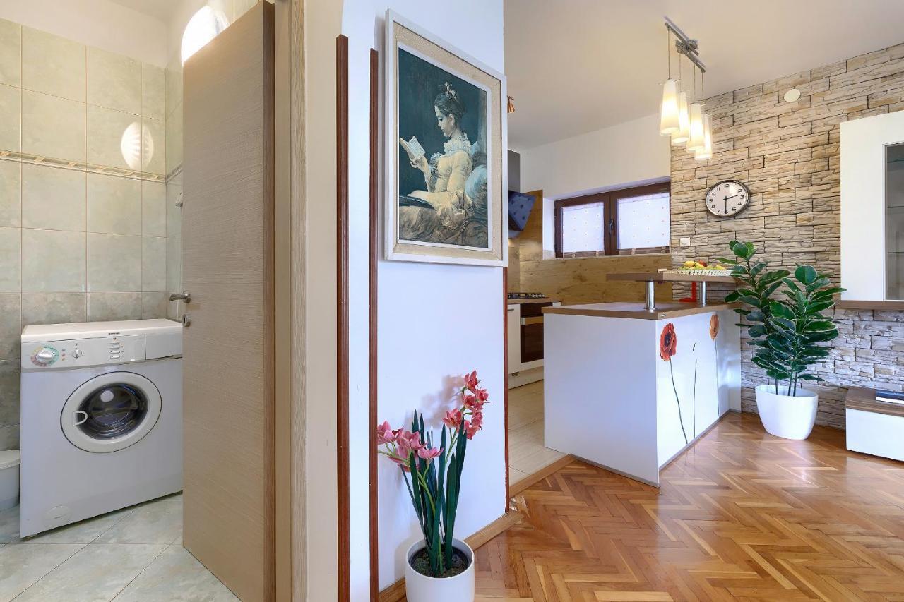 Stylish Flats With Two Bedrooms In Premantura Exteriör bild