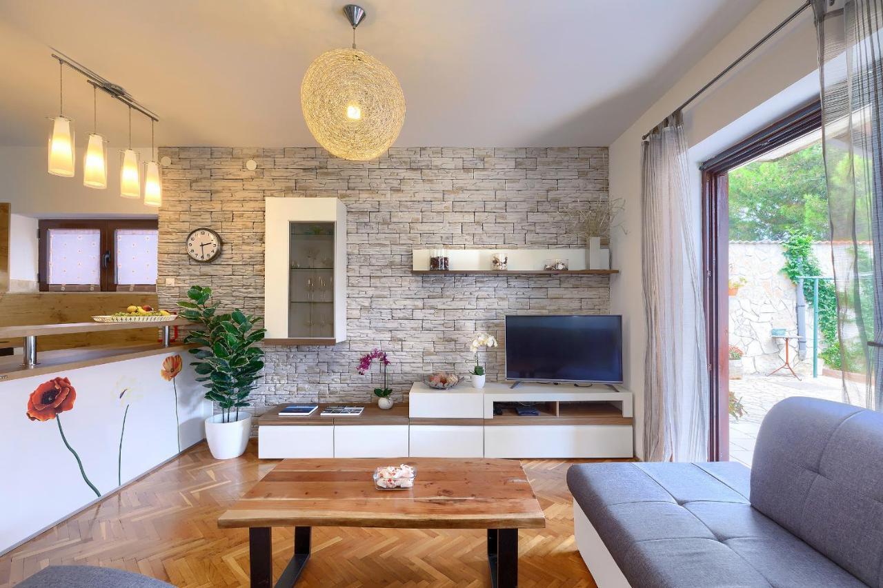 Stylish Flats With Two Bedrooms In Premantura Exteriör bild
