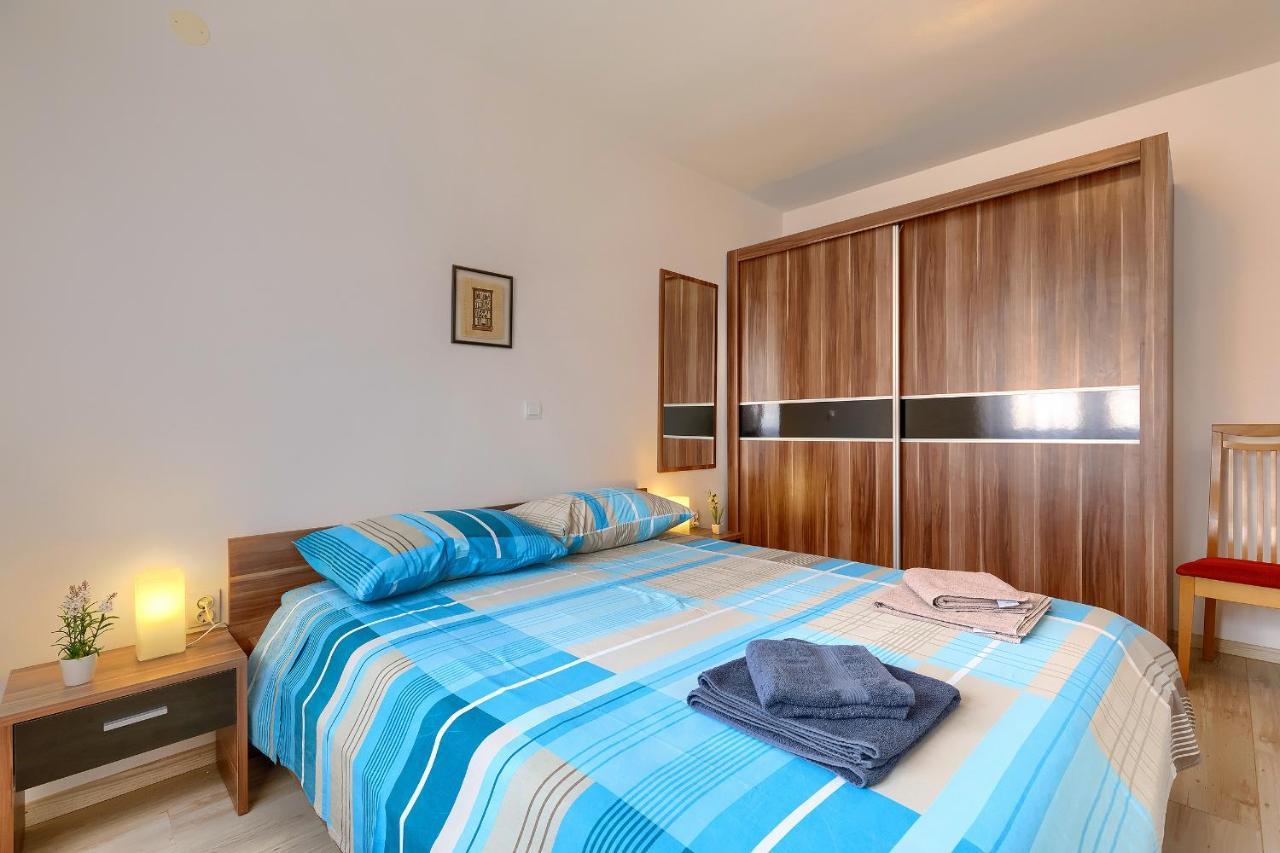 Stylish Flats With Two Bedrooms In Premantura Exteriör bild