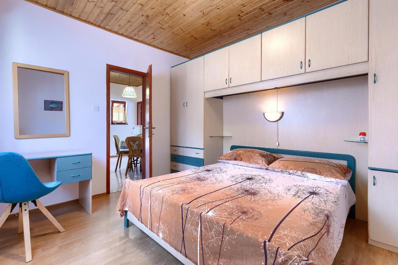 Stylish Flats With Two Bedrooms In Premantura Exteriör bild