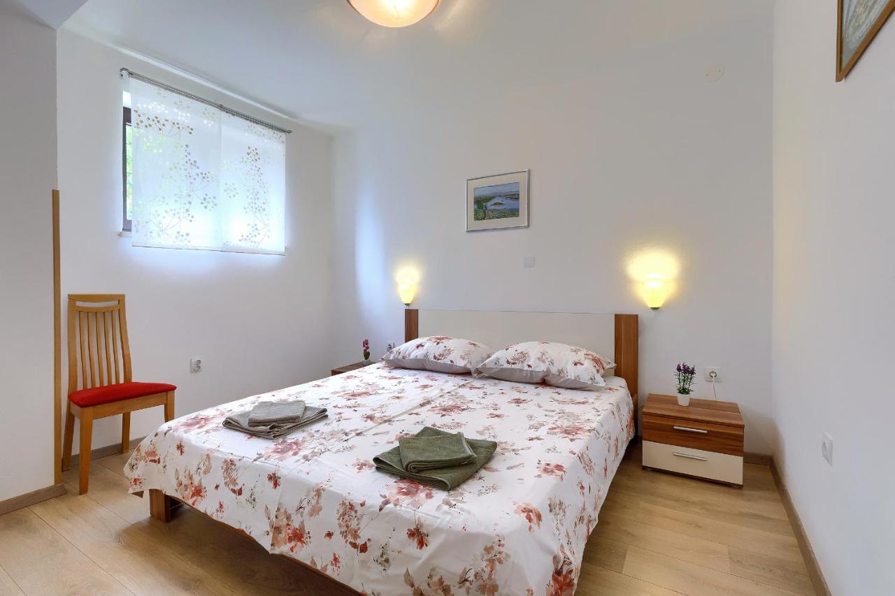 Stylish Flats With Two Bedrooms In Premantura Exteriör bild