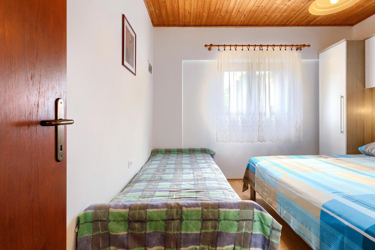 Stylish Flats With Two Bedrooms In Premantura Exteriör bild