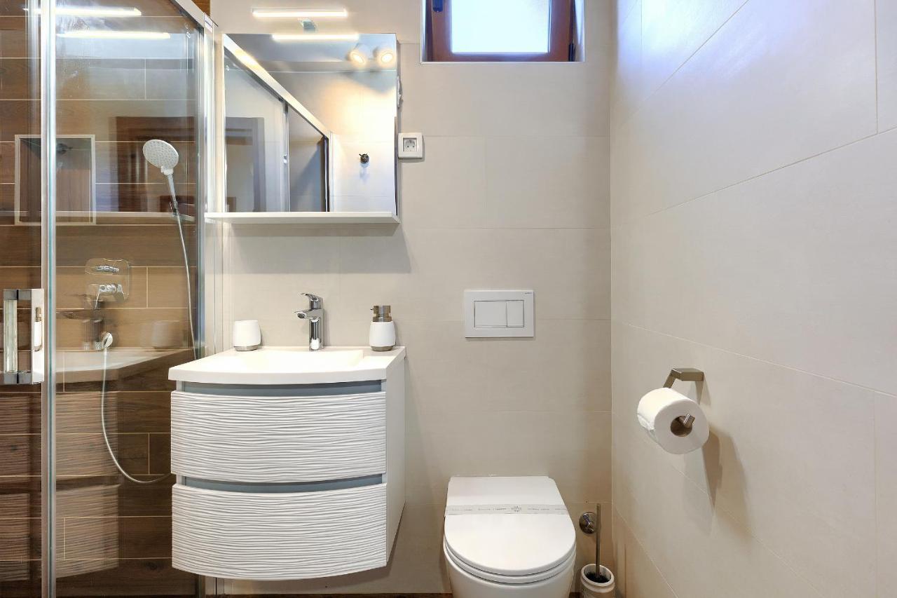 Stylish Flats With Two Bedrooms In Premantura Exteriör bild